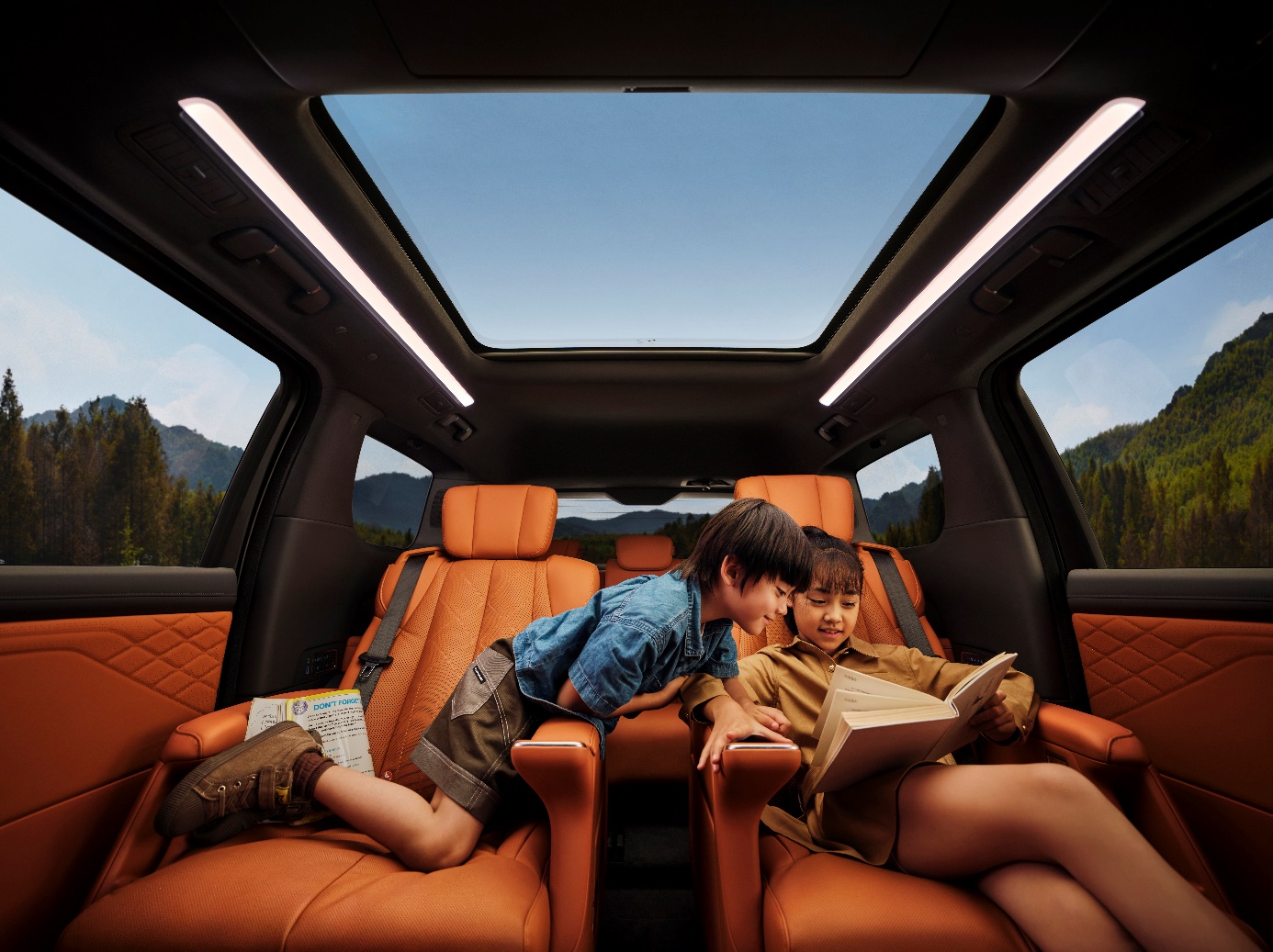 别克至境世家2025广州车展首秀，发布“五恒”大健康座舱