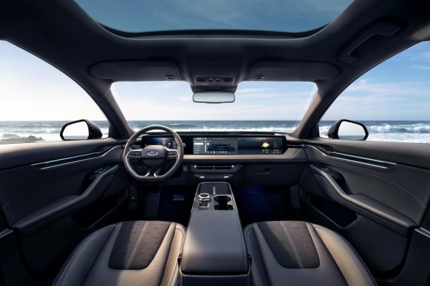 智趣烈马、新蒙迪欧双星领衔，福特全明星阵容登陆2025广州车展