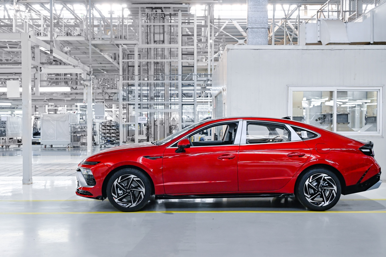 北京现代重庆工厂被长安汽车接手，将生产深蓝汽车