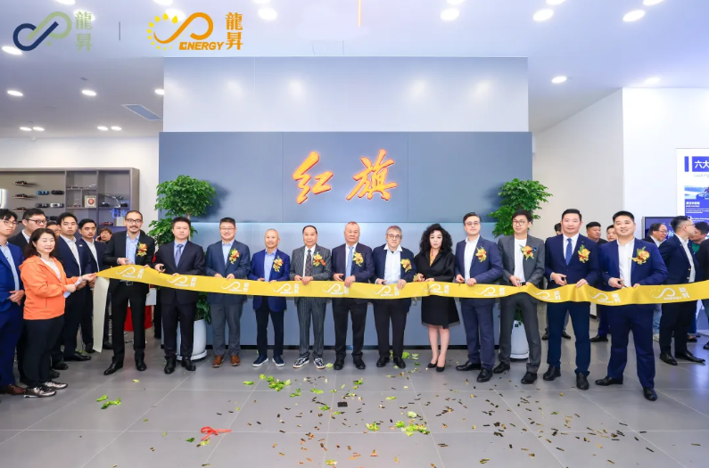 宁德时代巧克力换电香港站启动:右舵红旗E-QM5可换电出租车亮相