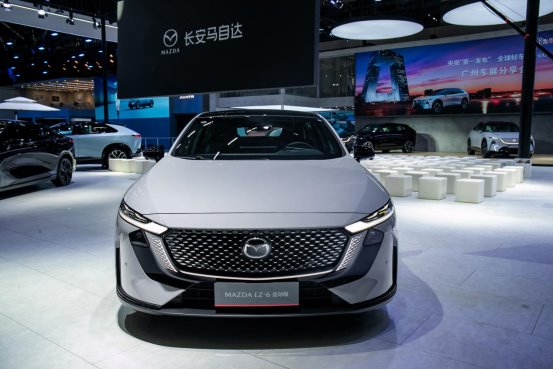全球好车EZ-60领衔 长安马自达新能源矩阵闪耀广州车展