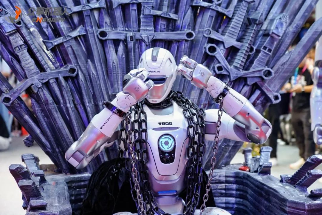 18万元起,众擎发布T800全尺寸极致高效能通用人形机器人