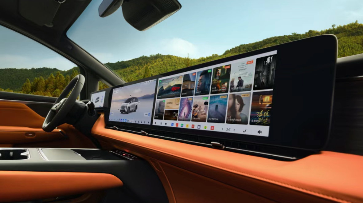 新车座舱周报：福特换芯、日产堆内存！合资车集体“堆屏”自救