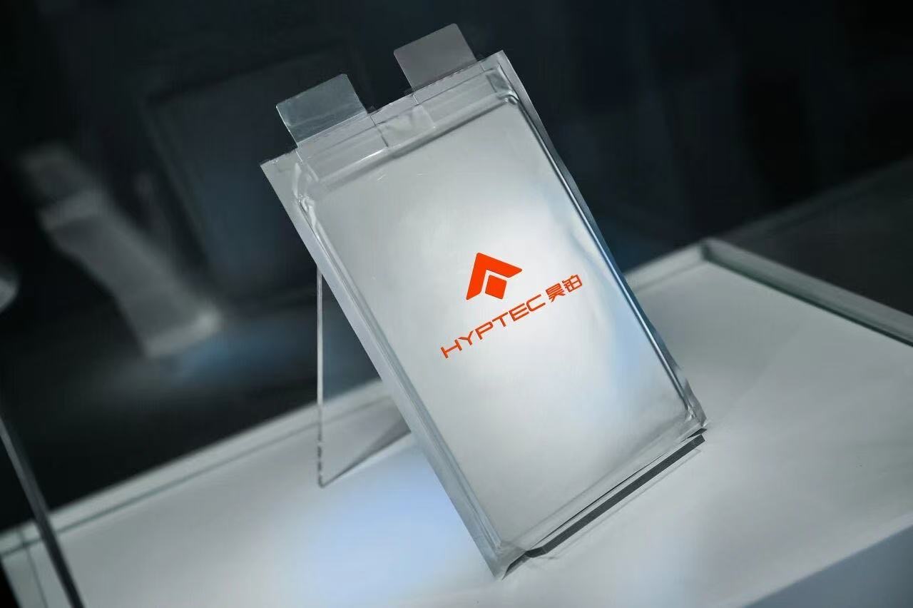 固态电池“热战”将至，上游设备“暗战”已酣