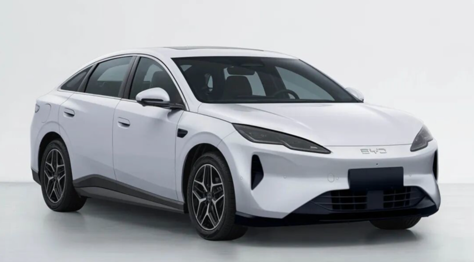 继续做“等等党”？比亚迪明年要拿出“压箱底”技术