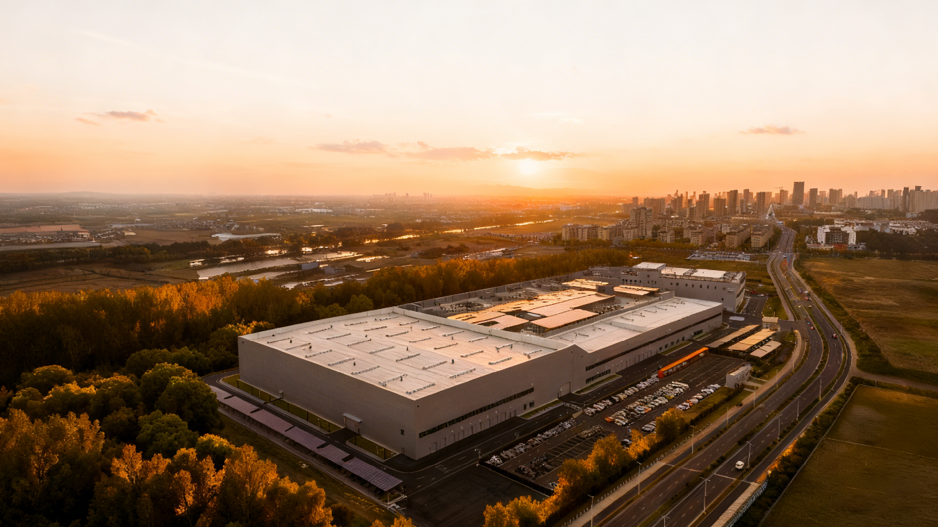 从销毁百台车到五大吉尼斯:吉利的安全执念有多深?