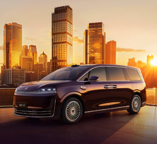 Huawei's Richard Yu: "Flagship" LUXEED V9 coming this spring