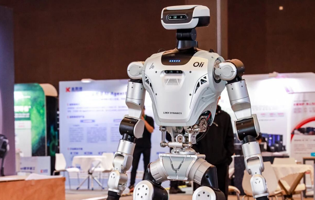 CES 2026：近60家企业参展，一文尽览中国机器人军团“硬实力”