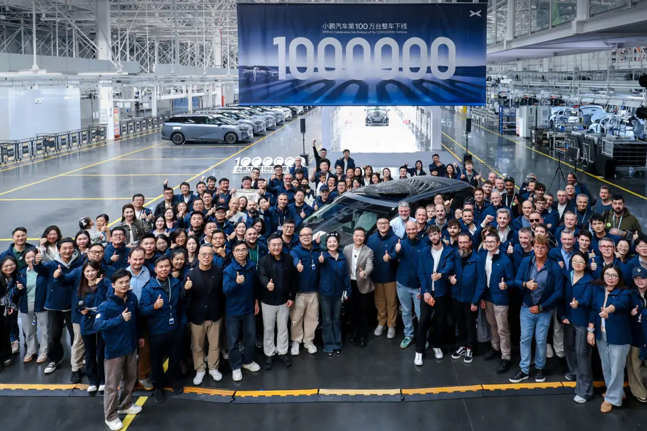 新势力，相继迈入“百万俱乐部”