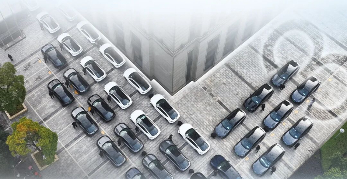 算法人才“市价”失控，智驾圈步入没有预算上限的军备竞赛？