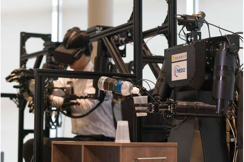 日本研究团队研发自适应运动系统 帮助机器人以最少的数据实现类似人类的灵巧动作