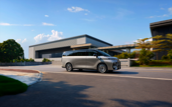 吉利银河V900上市，限时指导价26.98万元起