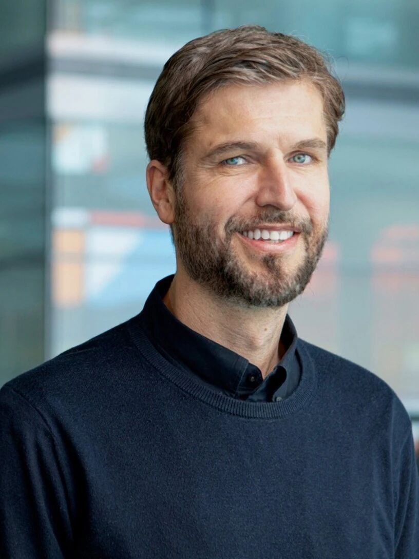 保时捷要换设计师了！由迈凯伦首席设计官接任_保时捷迈凯2022款