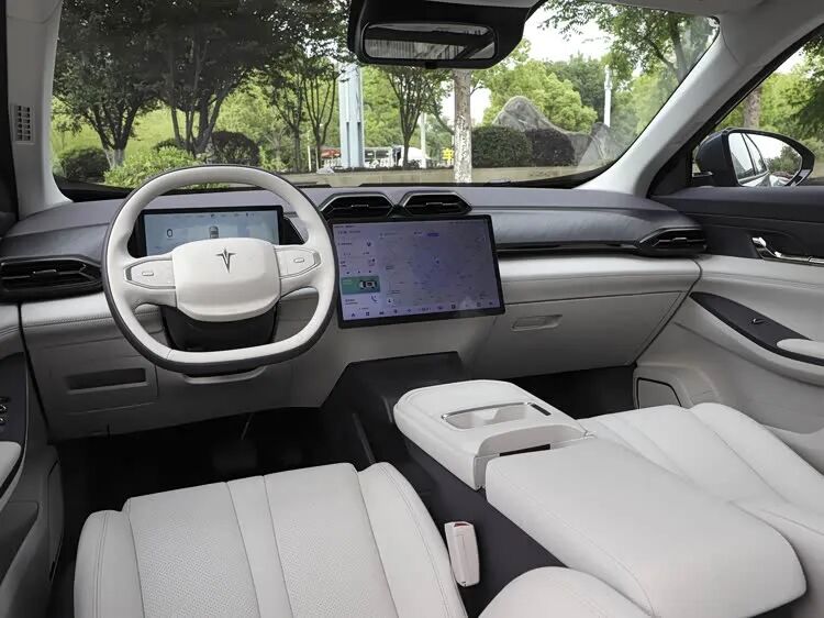 Stellantis集团半年亏损1500亿元，神龙汽车还在等“东风”？