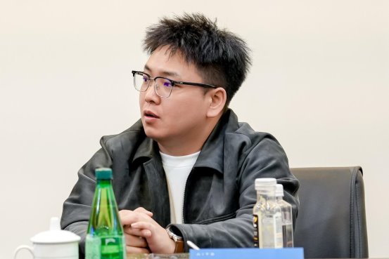 30b6c26b40b9346a9b32f8b42732245