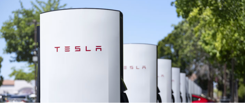 特斯拉瑞典充电站遇袭，电缆被泼水冻结