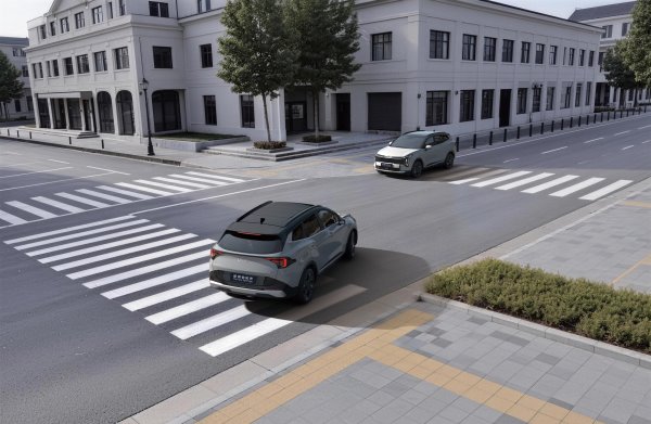 10.99万元起 起亚新狮铂拓界诚意上市