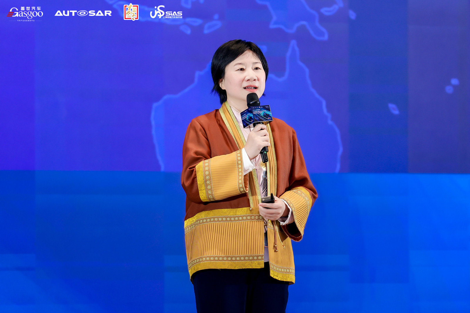 盖世汽车周晓莺：软件与AI加速重塑汽车产业发展格局