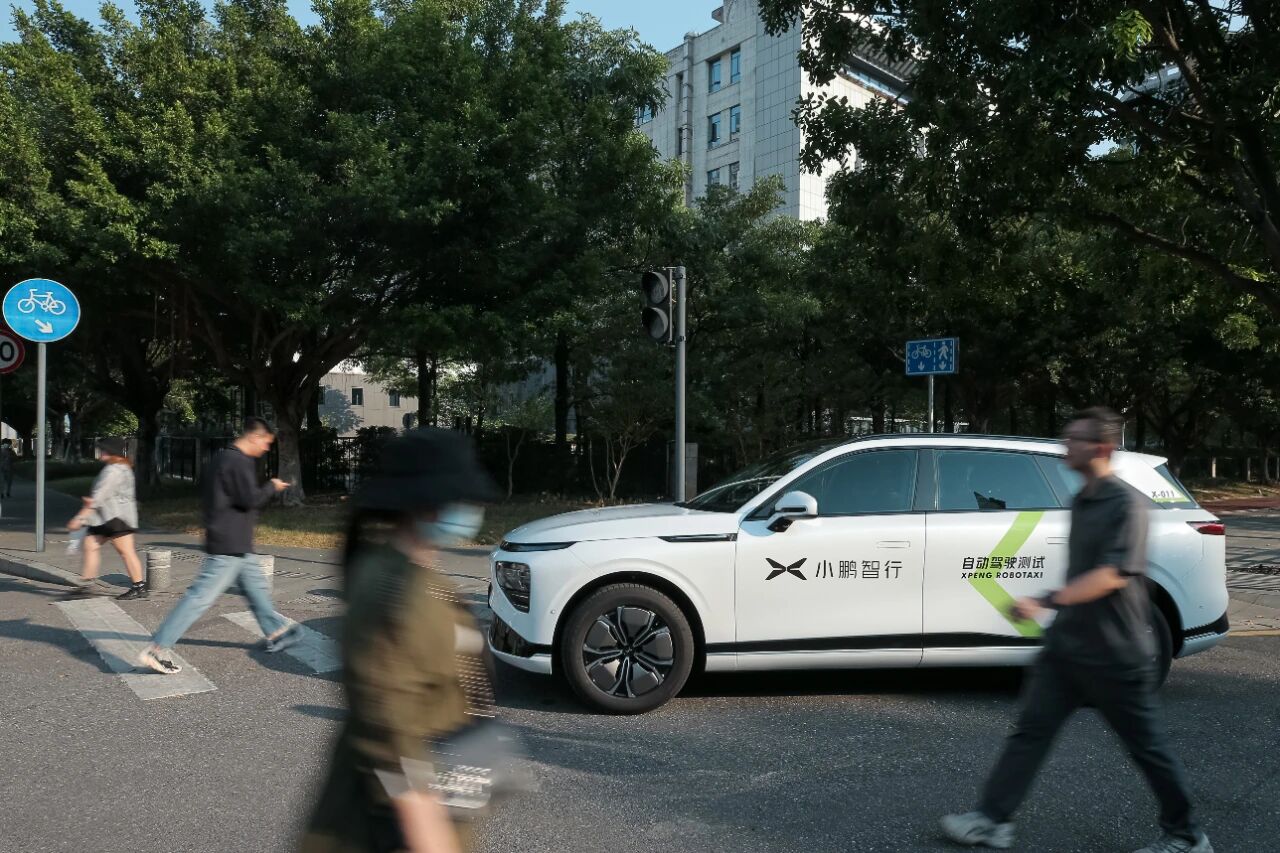 小鹏汽车成立Robotaxi业务部