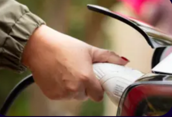 能源价格飙升，欧洲消费者转向太阳能与电动汽车