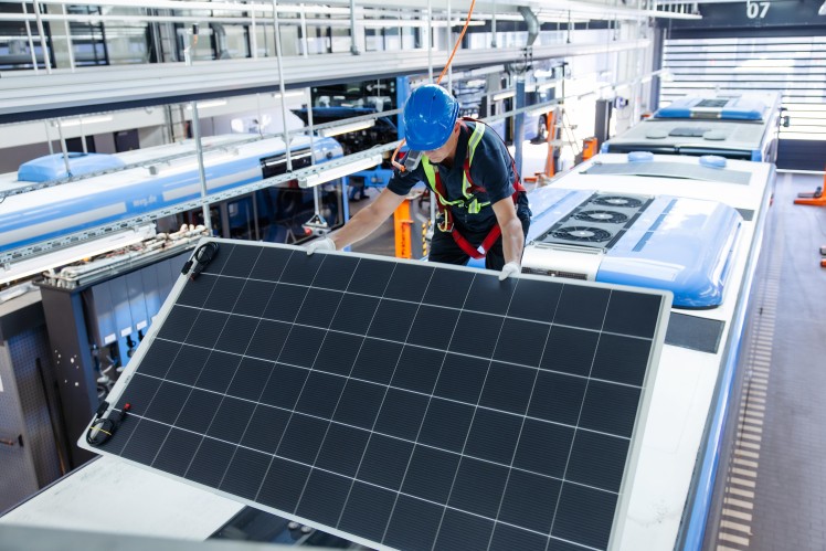 采埃孚推出面向公交车队的SolarBoost太阳能电池板系统