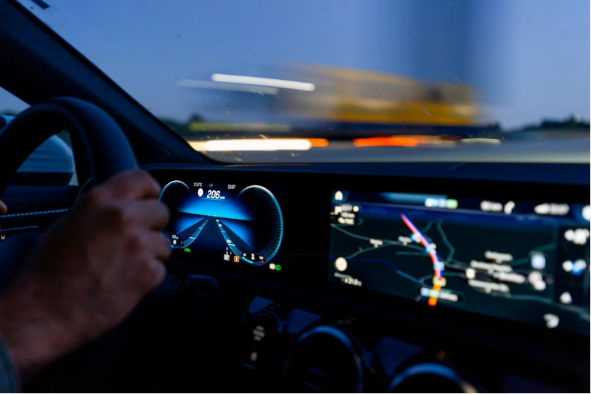 中国车企凭什么领跑软件定义汽车赛道？