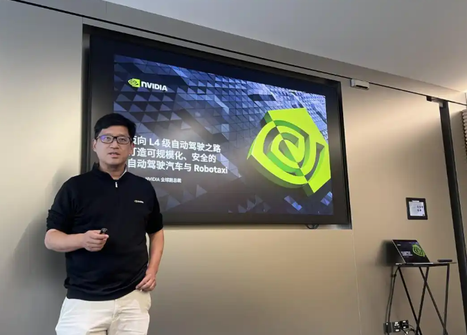 自动驾驶来到“ChatGPT时刻”，北京车展释放仿真技术新信号