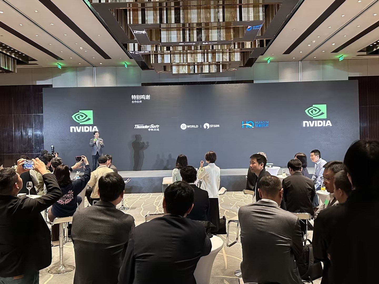 自动驾驶来到“ChatGPT时刻”，北京车展释放仿真技术新信号