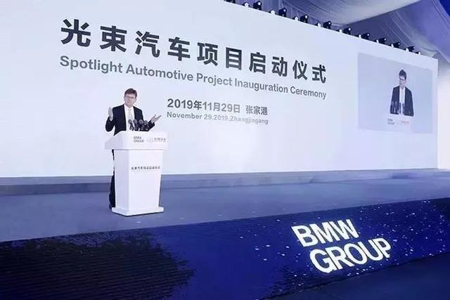 DS“凋谢”、光束“破茧”:十年间,新人哪知旧人哭