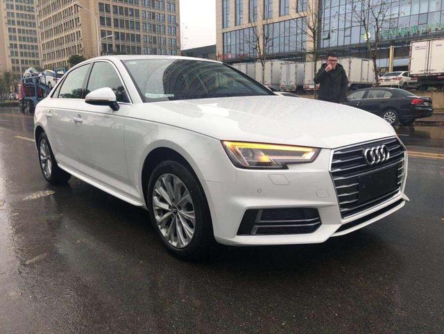 大众迈腾VS奥迪A4L，为何大家都选择迈腾？老司机：对比一目了然