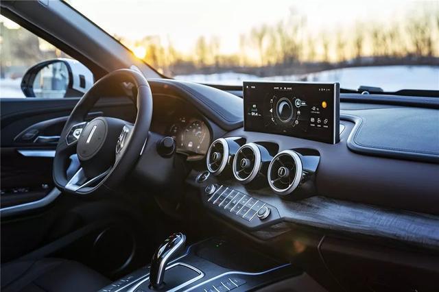 遇强则强，VV7混动家族挑战极限之旅