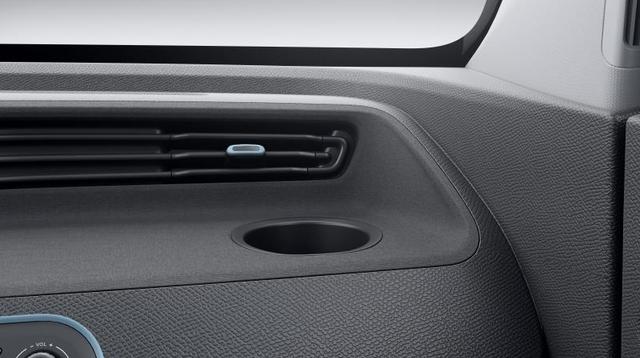 五菱首款电动车亮相，四座布局大空间，会成&ldquo;神车&rdquo;吗？