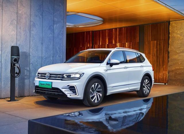 24.98万起，大众探岳GTE上市，搭1.4T发动机百公里油耗2升