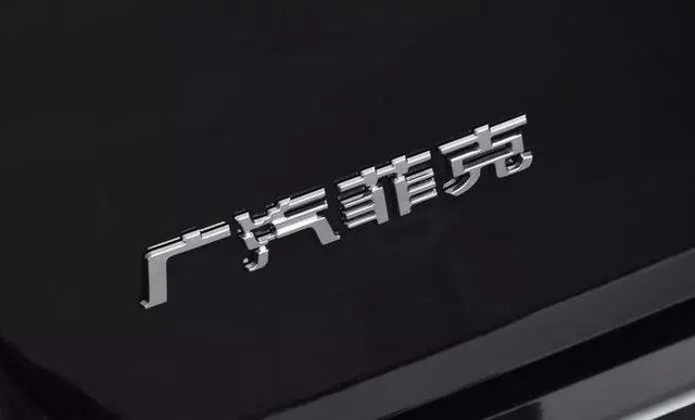 十月销量跌声一片的表面,实则这些车企都在激流勇进