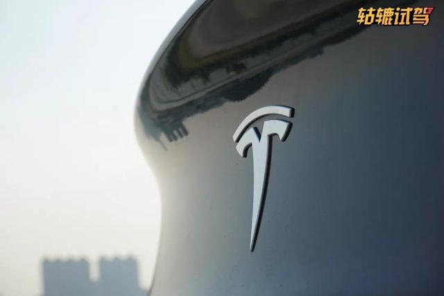 特斯拉model 3国产上市引热议,该高兴的到底是谁?