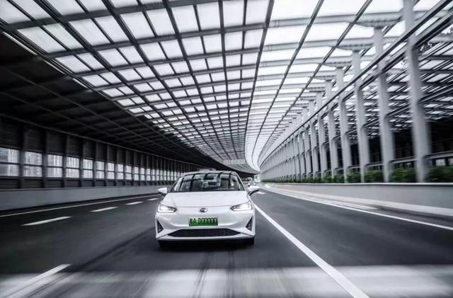 只卖16万多,百公里电耗12.7kWh,每公里电费6分钱,TA是谁?