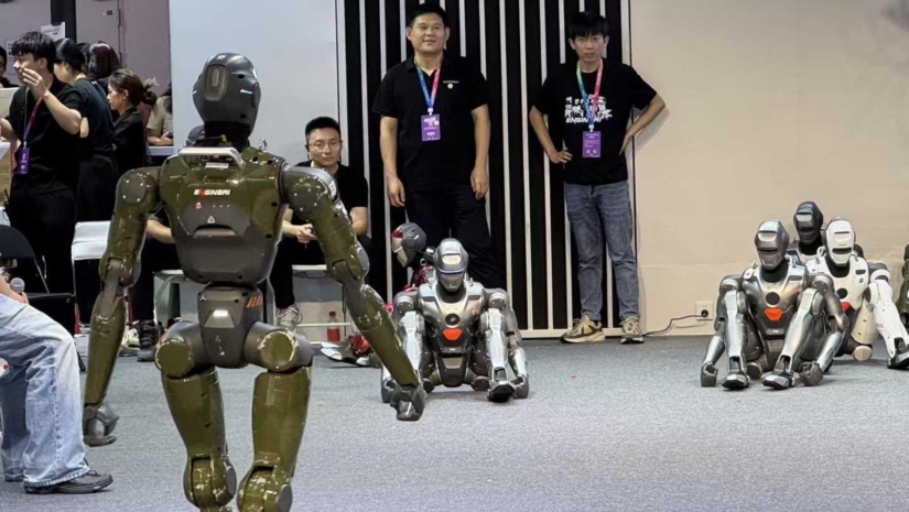 别盯数据了！宇树王兴兴：模型才是机器人真瓶颈