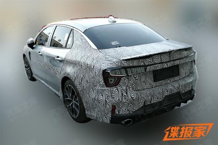 整体设计与燃油版一致 领克03 phev谍照